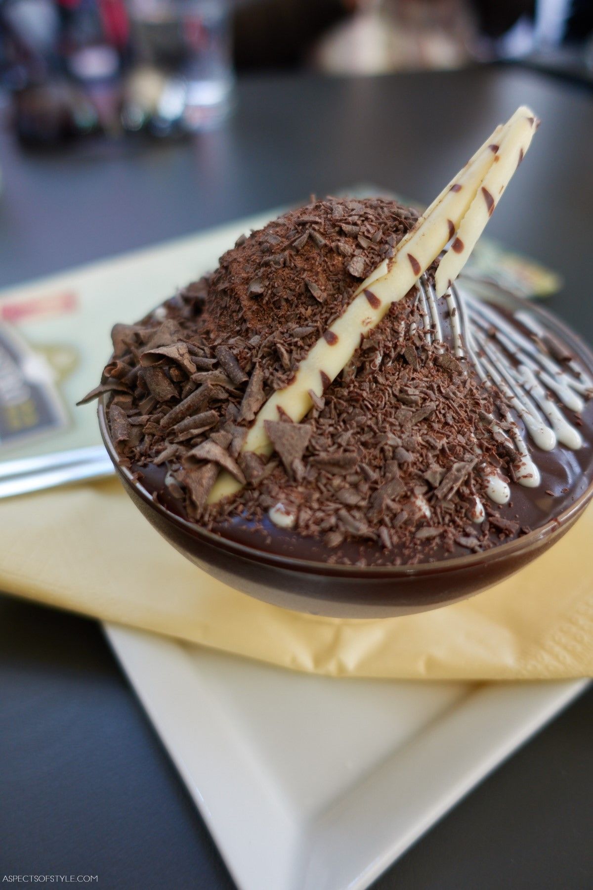 Profiterole at Bistro 22, Rethymno, Crete, Greece