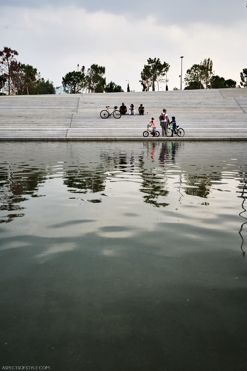 Stavros Niarchos Foundation Culture Center - the canal