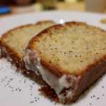 lemon drizzle cake with poppy seed in το Τσάι Athens