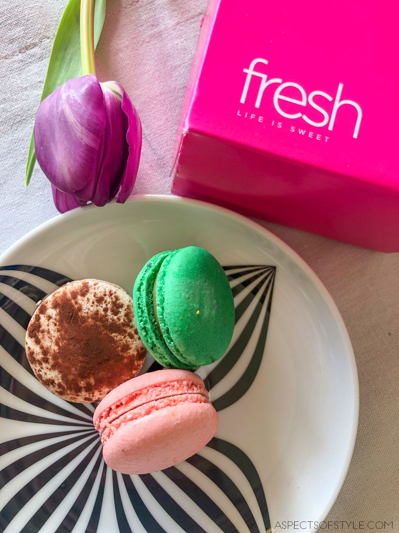 Fresh patisserie Macarons