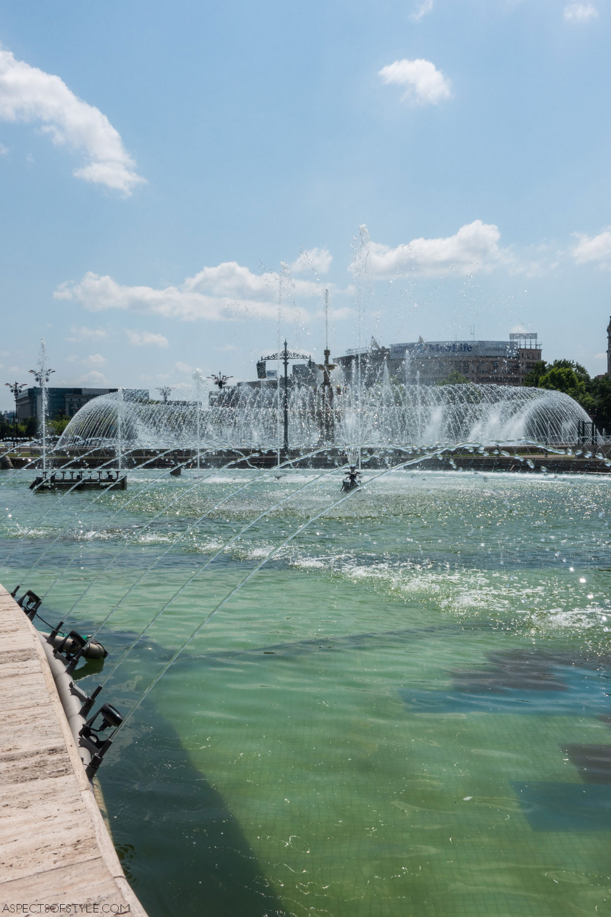 Bucharest fountains in Piata Unirii
