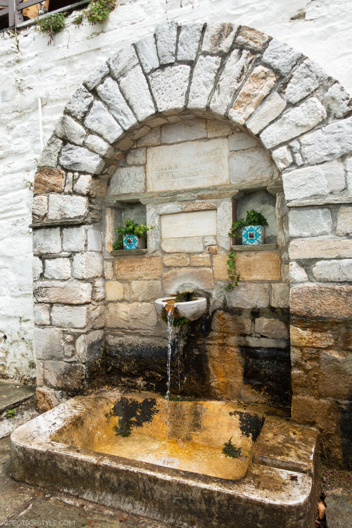 fountain in Vyzitsa Pelion
