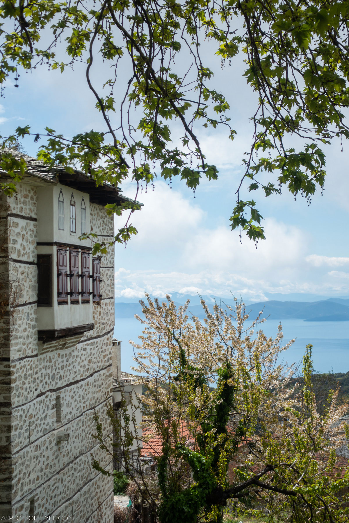 traditional house and view towards the sea in Vyzitsa Pelion