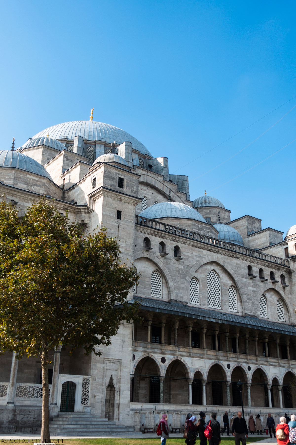 outside Suleymaniye moque Istanbul