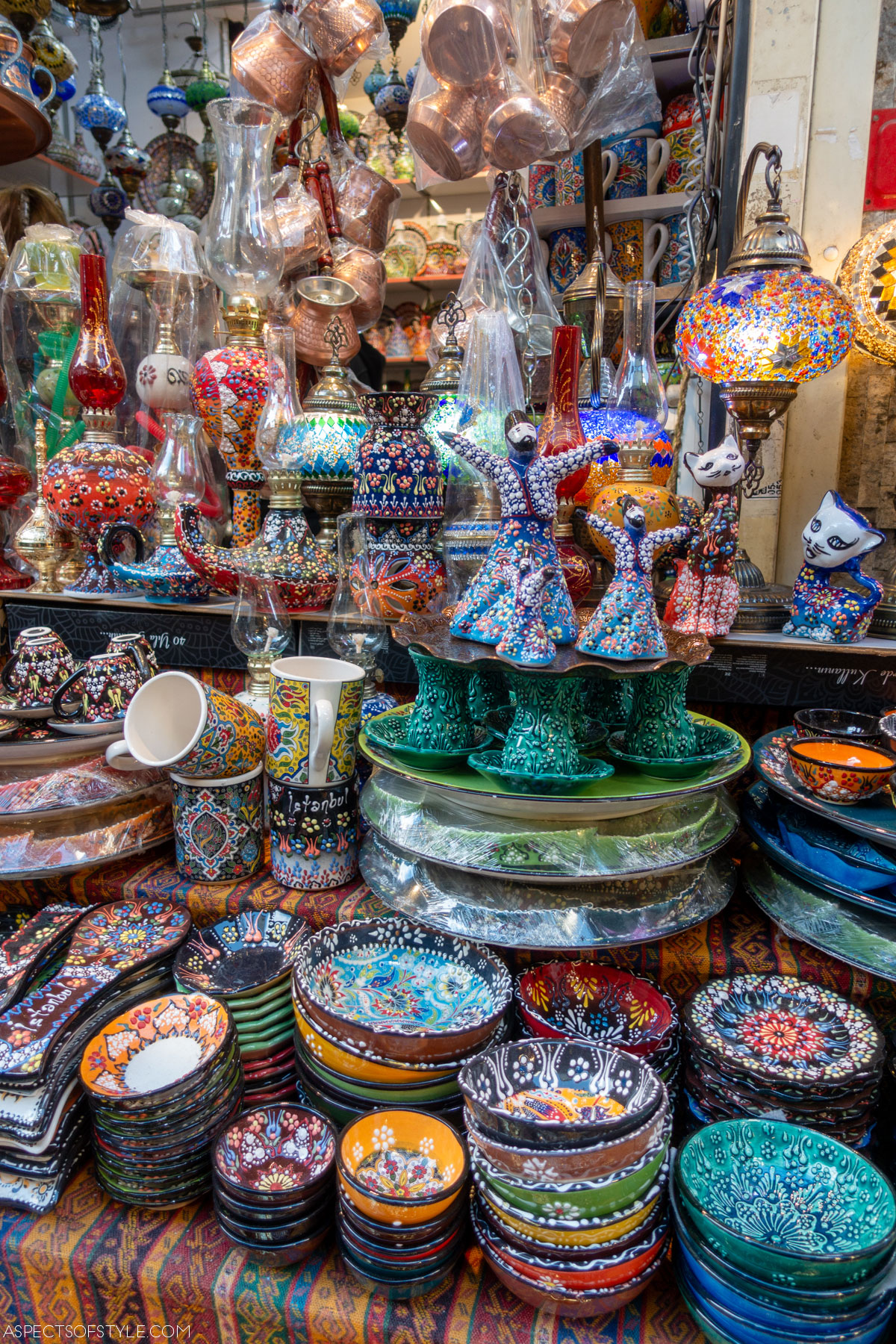 shop selling bowls and cups Outside Spice Bazaar Istanbul