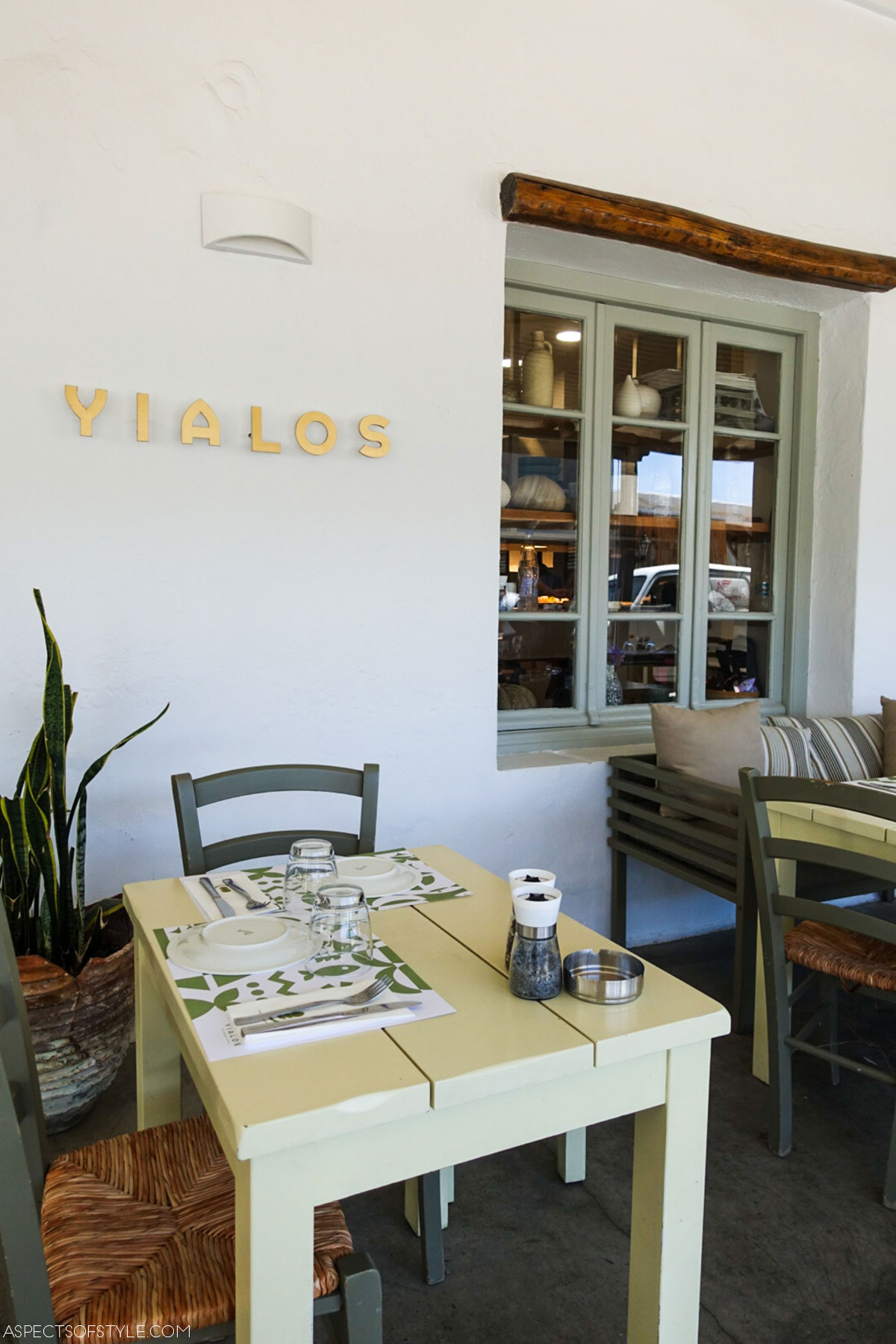 Yialos restaurant, Pollonia, Milos