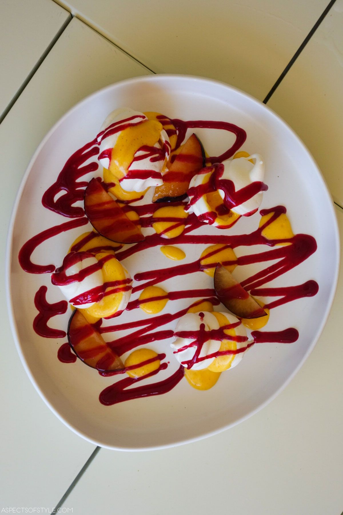 meringue with peachers dessert at Yialos restaurant at Pollonia, Milos