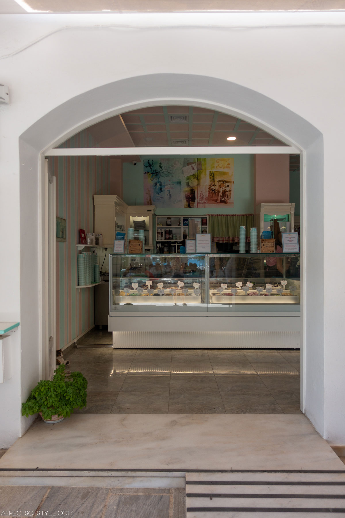Angeliki ice cream shop, Adamas Milos