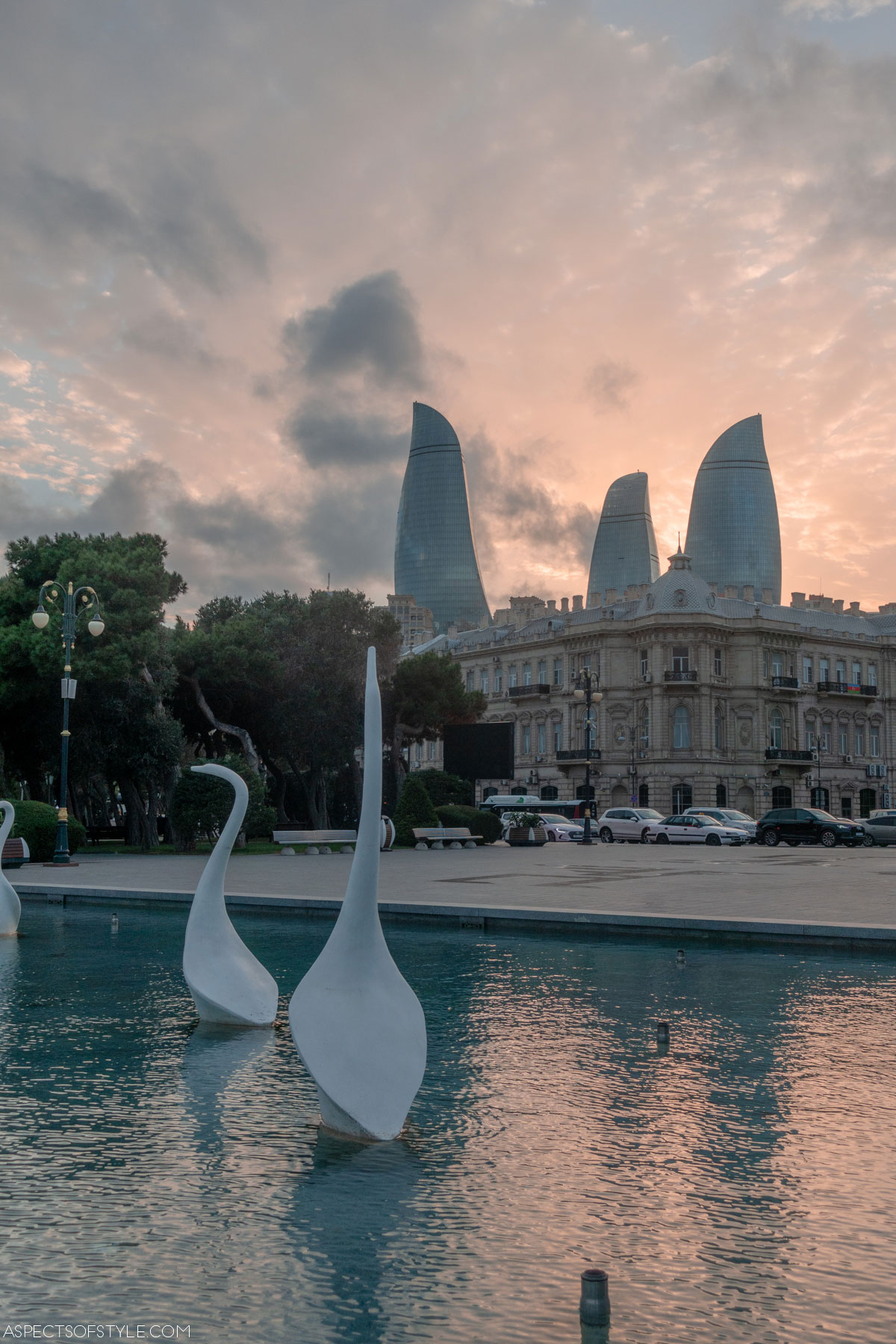 Swans Fountain Baku Promenade