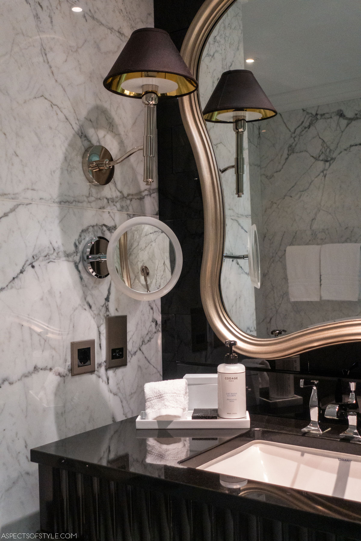 Four Seasons Baku bathroom