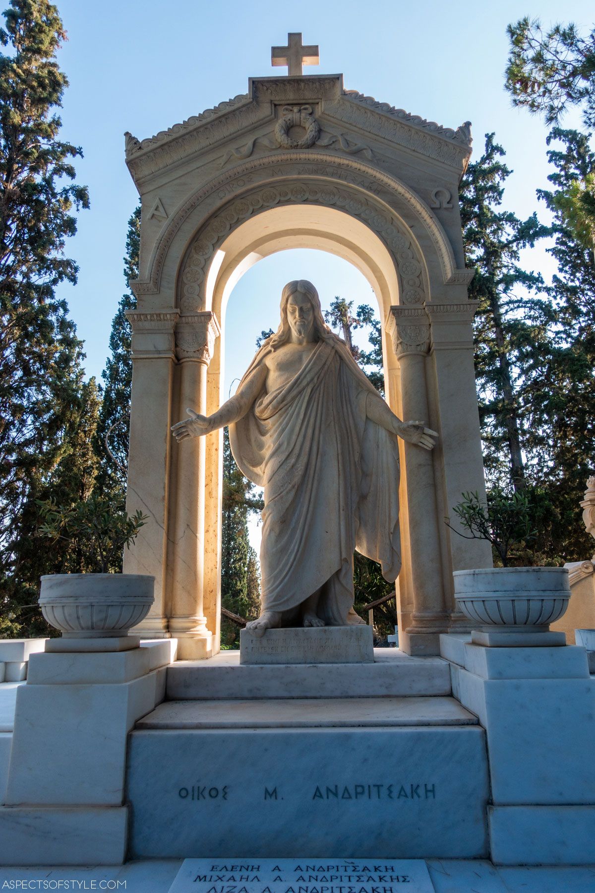 sculpture depicting Christ by George Papagiannis, Athens First Cemetery